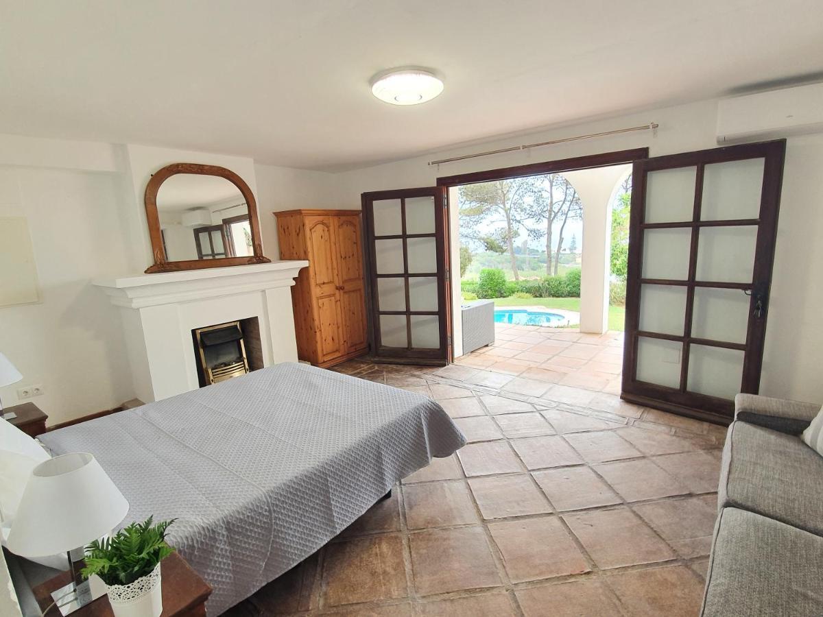 Beautiful 5 Bedroom Villa With Private Pool With Stunning Sea Views, Walking Distances To Shops Restaurants Beach Manilva Dış mekan fotoğraf